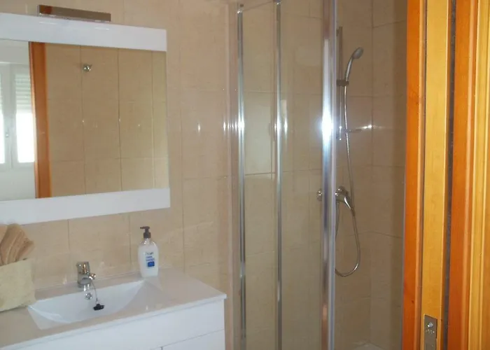 Casa Shaf * دينايا