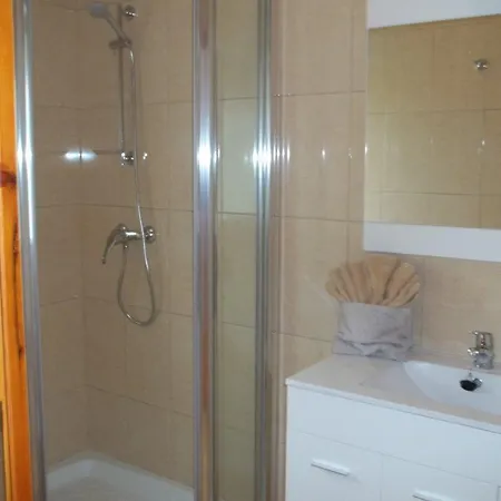 Casa Shaf * دينايا